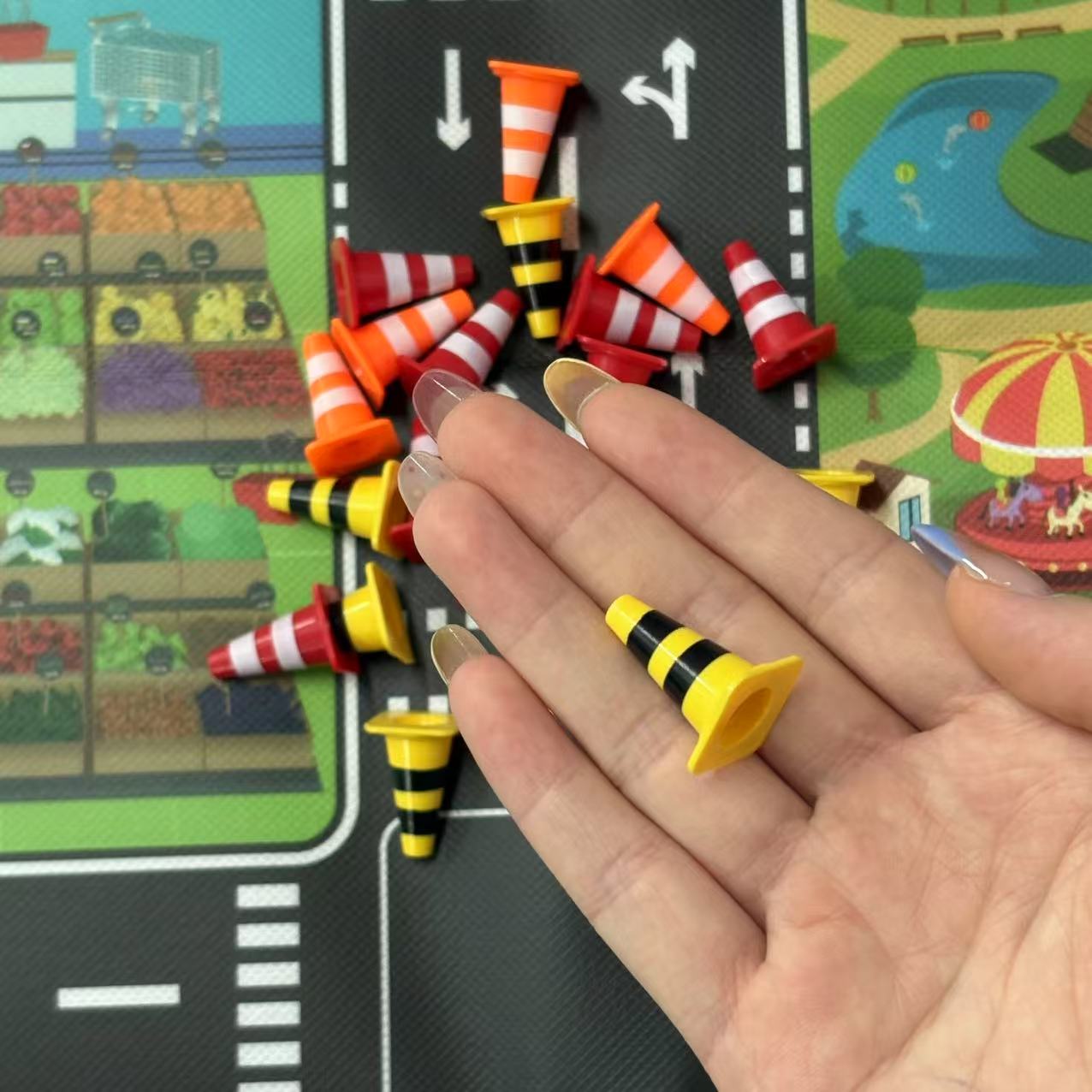 مجموعة لعب إشارات المرور الصغي - مراجعة Kids Educational Gadget وسعره